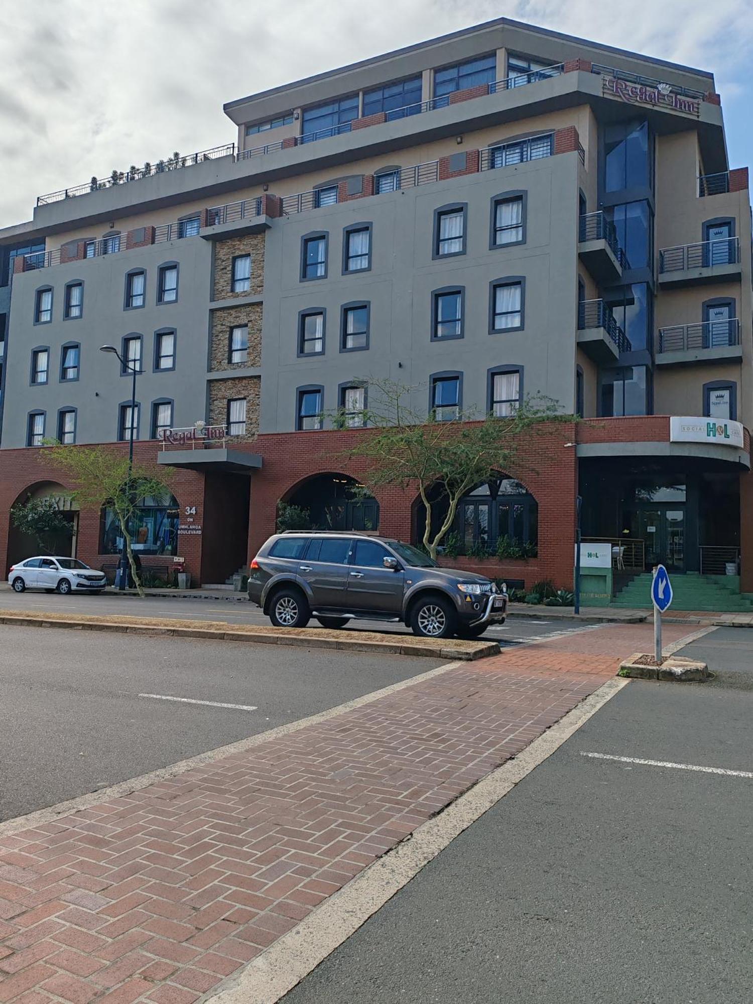 Regal Inn Umhlanga Gateway Durban Bagian luar foto