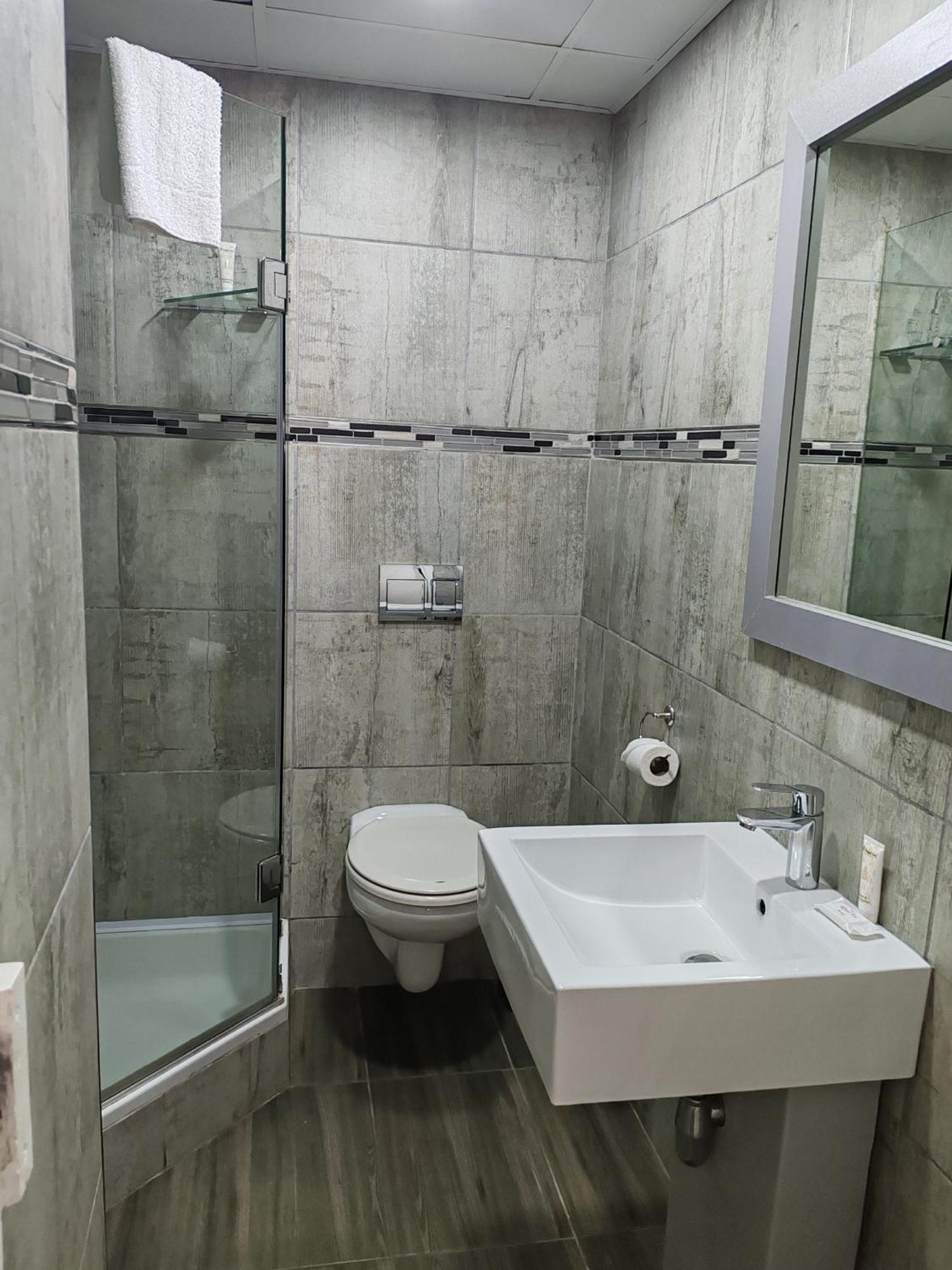 Regal Inn Umhlanga Gateway Durban Bagian luar foto